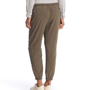 Cloth & stone jogger